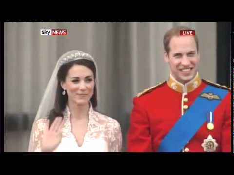      / First kiss Kate & William
